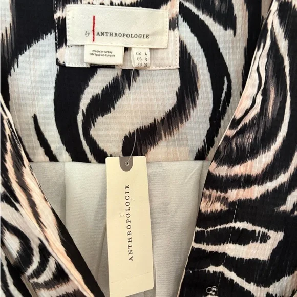 NWT Anthropologie Graphic Print Mini Wrap Dress Zebra Print Long Sleeve Size 0 - Picture 5 of 6